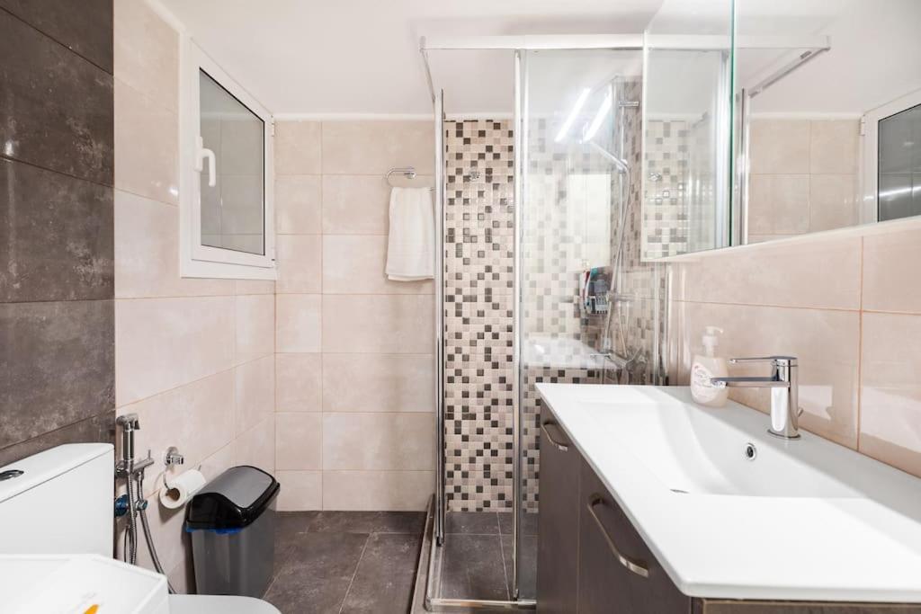 Comfy Flat Near Edem Beach By Atheniankeys Exterior photo